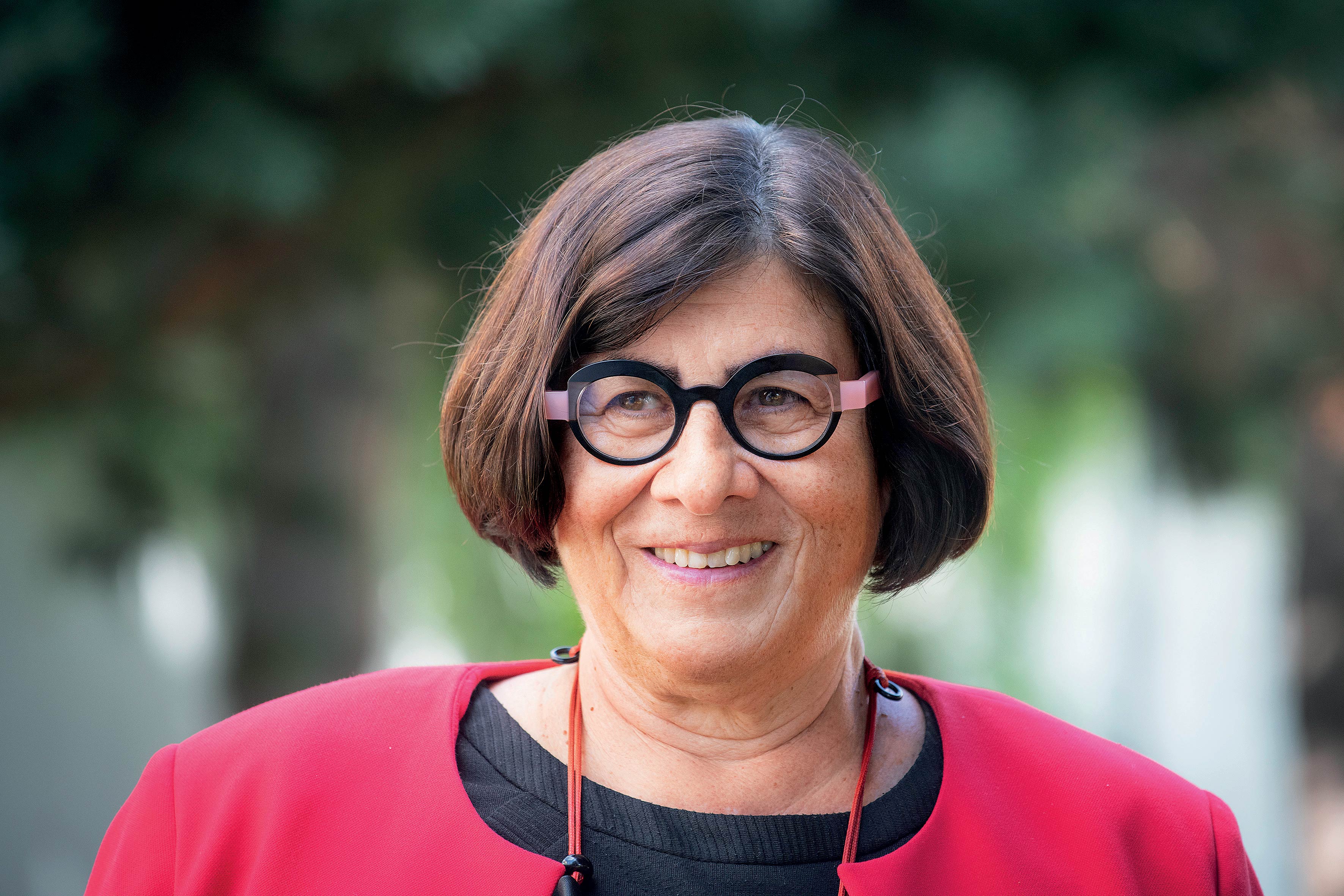Anna Azari: Your country is beautiful