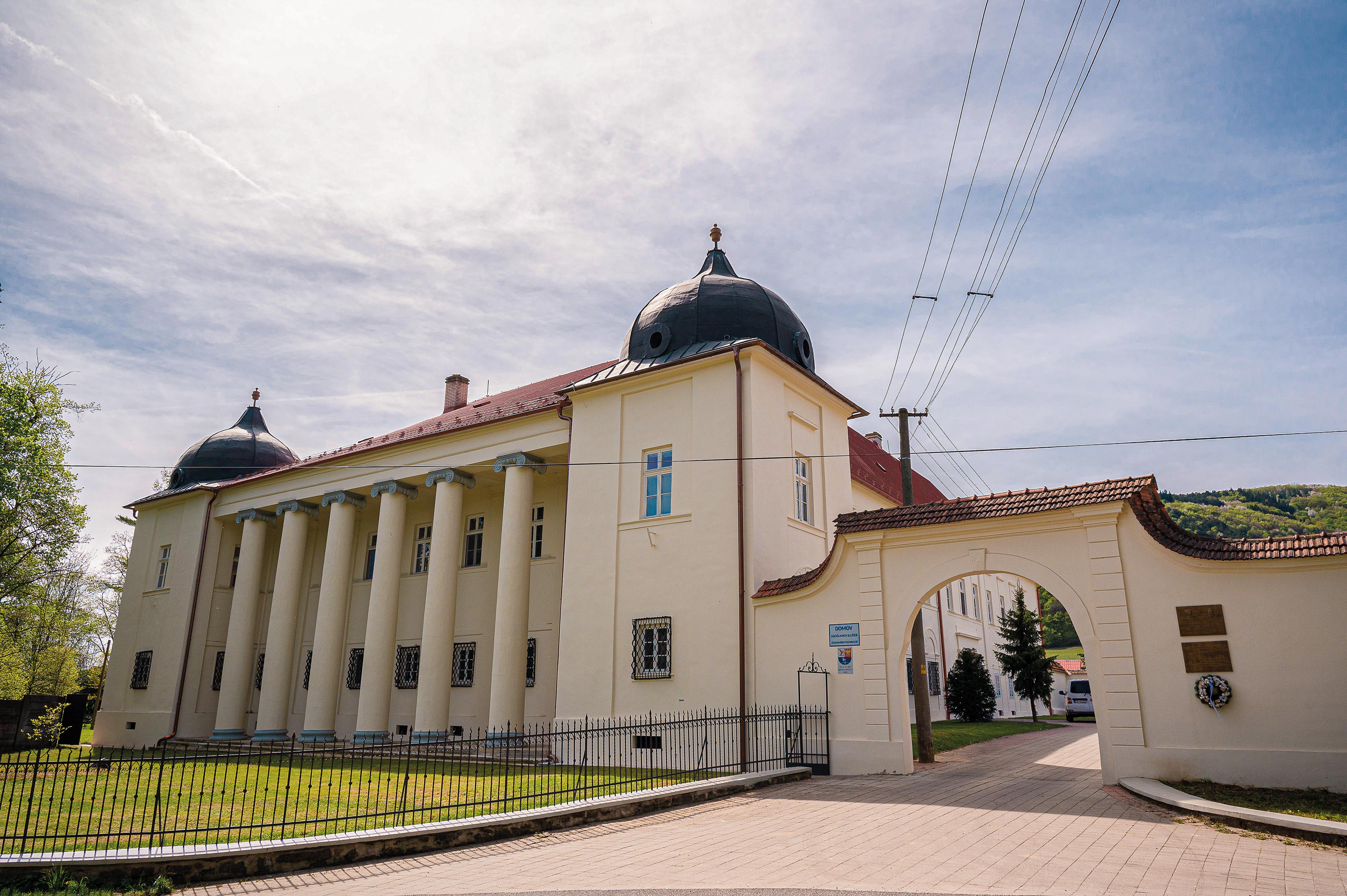 Kaštieľ vymenia za moderné bývanie