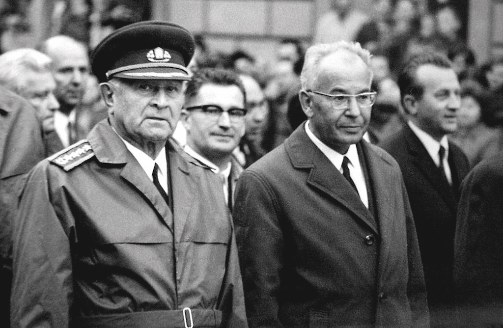 Gustáv Husák – Pavol Čarnogurský: Cesty spoločné aj rozdelené